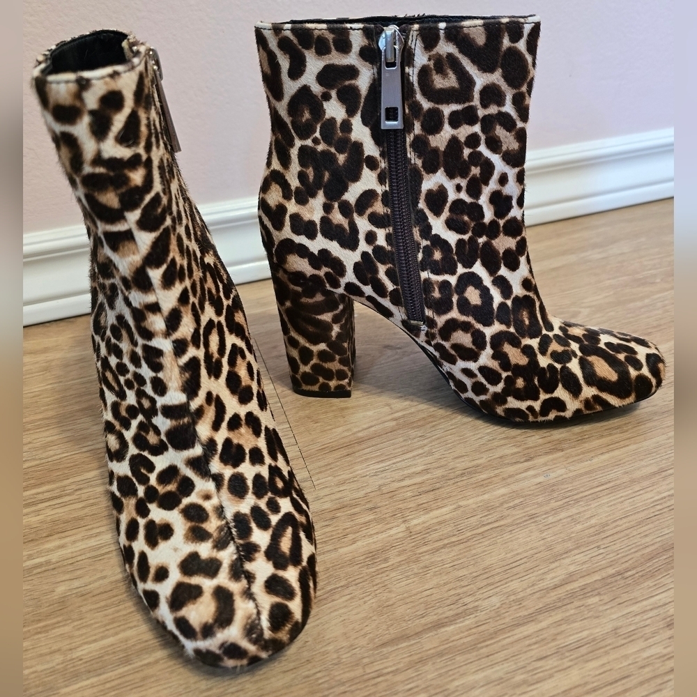 Charles David Calf Hair Leopard Print Block Heel Retro Punk Booties Size 6.5